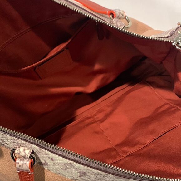 COACH pebbled leather tote embossed snake print accent zip top adjustable strap - Picture 6 of 16